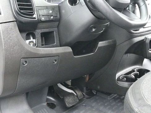 Used 2025 RAM ProMaster 2500 w/ Convenience Group FWD image 21