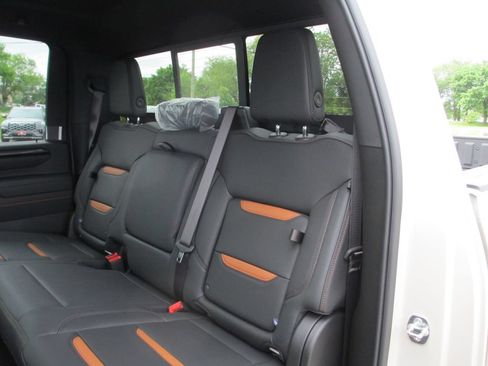 New 2026 GMC Sierra 2500 AT4 w/ AT4 Premium Plus Package AWD/4WD image 12