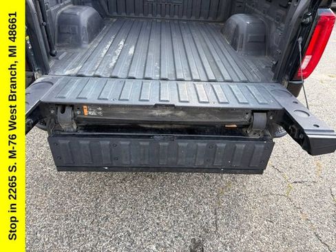 Used 2019 GMC Sierra 1500 SLT w/ SLT Premium Plus Package AWD/4WD image 15