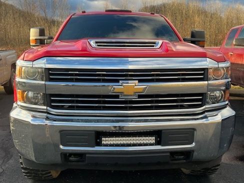 Used 2018 Chevrolet Silverado 3500 W/T w/ WT Convenience Package image 2