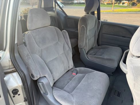 Used 2005 Honda Odyssey LX image 11