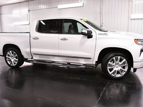 Used 2023 Chevrolet Silverado 1500 High Country w/ High Country Premium Package image 8