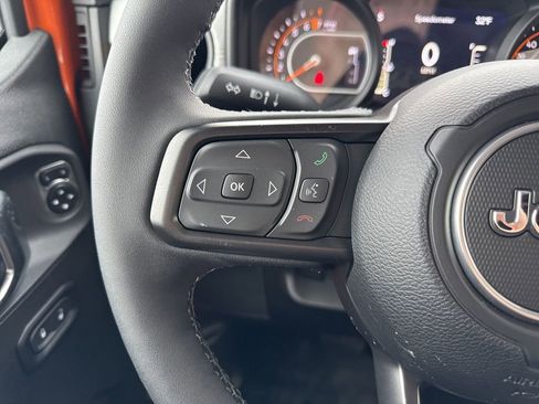 New 2025 Jeep Gladiator Sport AWD/4WD image 24