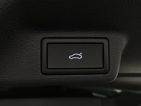 New 2025 Volkswagen ID. Buzz Pro S Plus image 6