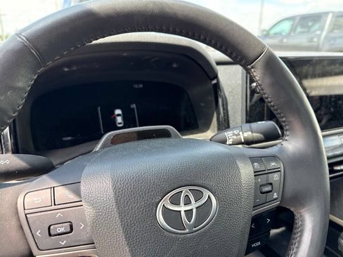 Used 2025 Toyota Camry XLE w/ Premium Plus Package FWD image 13