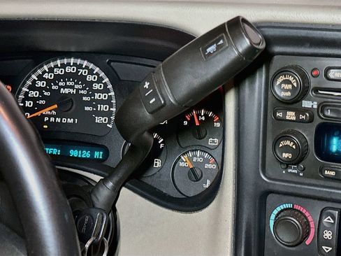 Used 2007 GMC Sierra 3500 SLT w/ Heavy-Duty Power Package AWD/4WD image 14