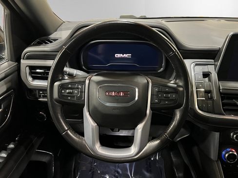Used 2023 GMC Yukon XL SLT image 28
