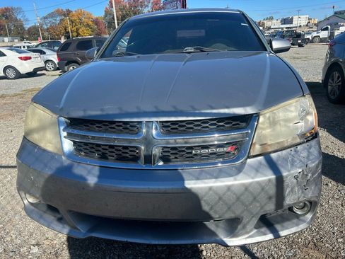Used 2013 Dodge Avenger SXT image 2