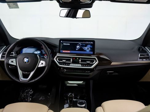Used 2023 BMW X3 xDrive30i image 9
