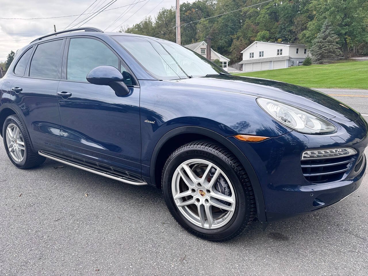 Used 2013 Porsche Cayenne Diesel AWD/4WD image 1