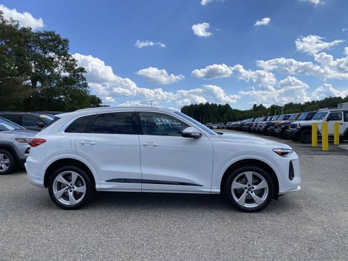 Used 2025 Audi Q5 Premium Plus AWD/4WD image 2