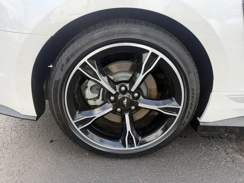 Used 2017 Ford Mustang GT Premium RWD image 36