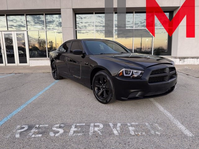 Used 2014 Dodge Charger SE RWD image 1