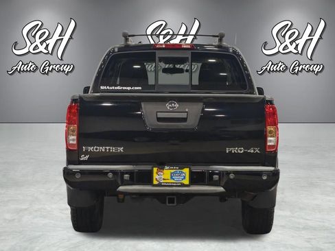 Used 2018 Nissan Frontier PRO-4X AWD/4WD image 15