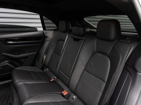 Used 2025 Porsche Macan Electric image 25