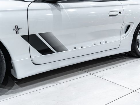 Used 1997 Ford Mustang Convertible image 38