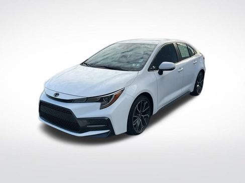 Used 2022 Toyota Corolla SE image 3