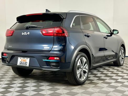 Used 2022 Kia Niro EX w/ Cold Weather Package image 4