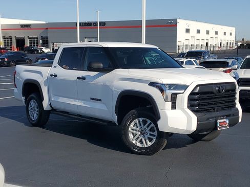 New 2026 Toyota Tundra SR5 image 2