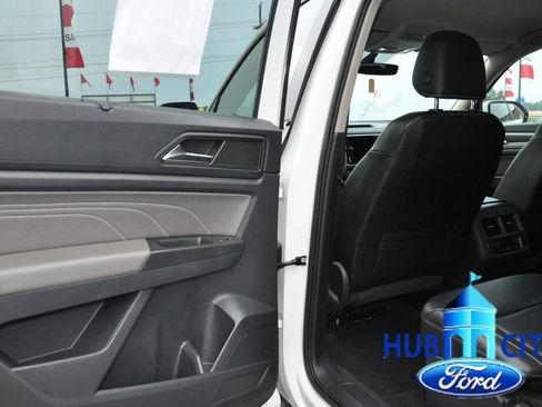 Used 2022 Volkswagen Atlas SE image 13