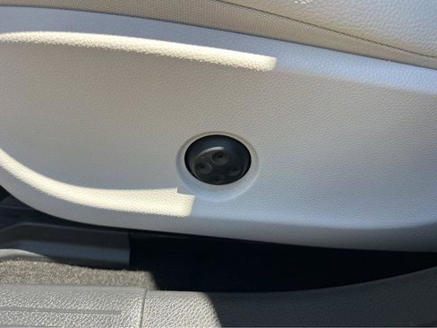 Used 2019 Mercedes-Benz GLA 250 image 32