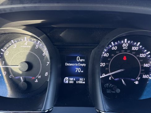Used 2015 Toyota Avalon XLE FWD image 2