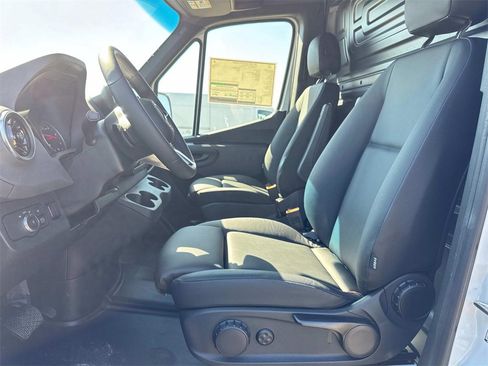 New 2025 Mercedes-Benz Sprinter 2500 image 15