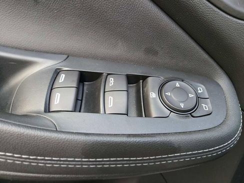 Used 2022 Buick Encore GX Select w/ Sport Touring Package image 32