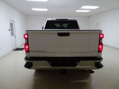 Used 2021 Chevrolet Silverado 2500 LT w/ Convenience Package AWD/4WD image 5