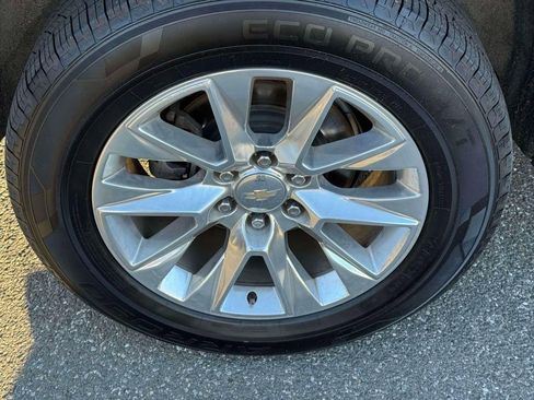 Used 2024 Chevrolet Tahoe Premier AWD/4WD image 10