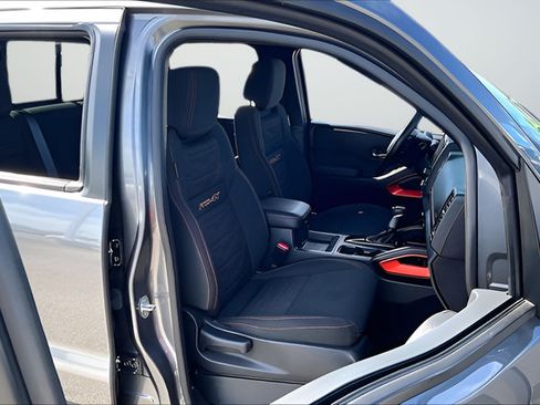 Used 2024 Nissan Frontier PRO-4X AWD/4WD image 26