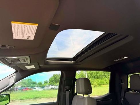 Used 2024 Chevrolet Silverado 1500 ZR2 w/ Technology Package AWD/4WD image 20