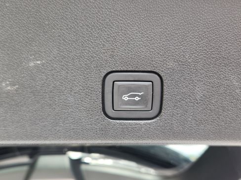Used 2023 Cadillac XT6 Premium Luxury w/ Platinum Package AWD/4WD image 20