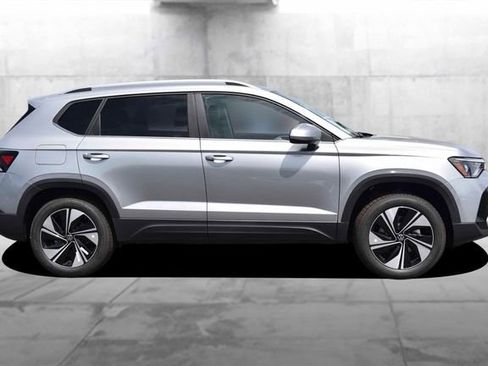 New 2026 Volkswagen Taos SE AWD/4WD image 5