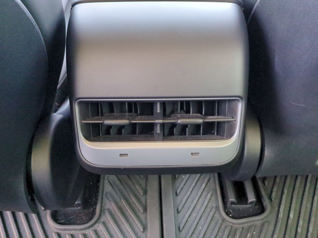 Used 2023 Tesla Model 3 Standard Range RWD image 17