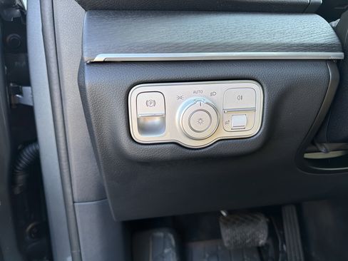 Used 2026 Mercedes-Benz GLE 350 4MATIC image 17