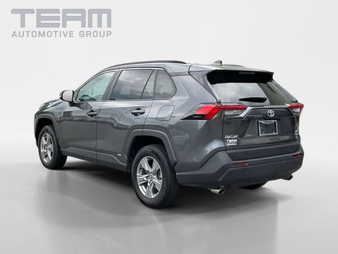 Used 2024 Toyota RAV4 XLE AWD/4WD image 5