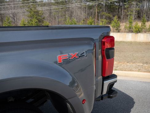 Used 2023 Ford F450 Lariat w/ FX4 Off-Road Package image 16