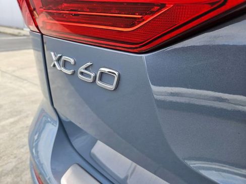 Used 2023 Volvo XC60 B5 Plus w/ Climate Package image 9
