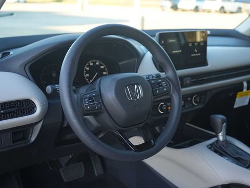 New 2026 Honda HR-V LX image 2