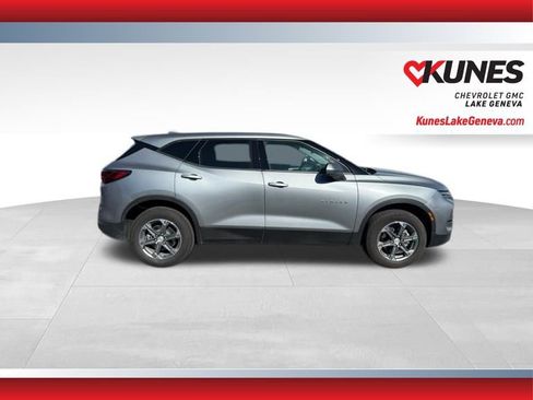 Used 2025 Chevrolet Blazer LT image 4