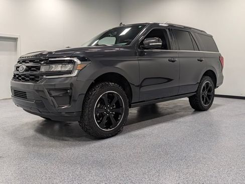 Used 2024 Ford Expedition Limited AWD/4WD image 4