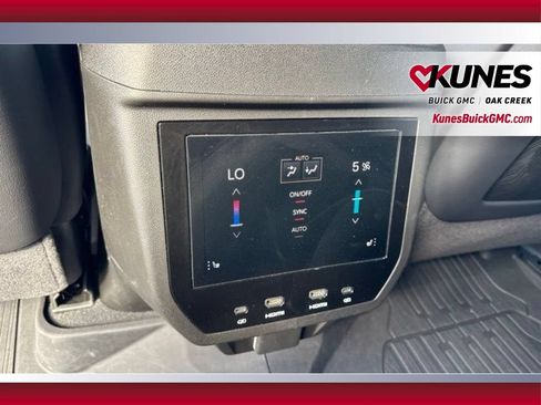 Used 2026 GMC Yukon XL Denali Ultimate w/ LPO, Floor Liner Package AWD/4WD image 30