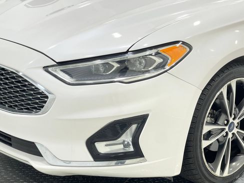 Used 2020 Ford Fusion Titanium FWD image 33