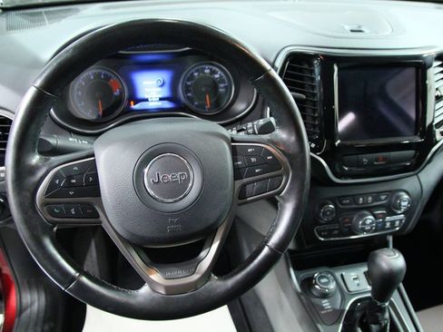 Used 2019 Jeep Cherokee Limited AWD/4WD image 19