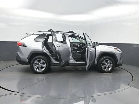 Used 2023 Toyota RAV4 LE AWD/4WD image 32