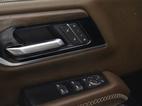 Used 2026 GMC Yukon Denali Ultimate image 20