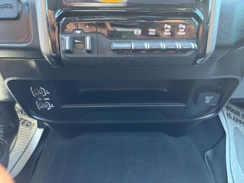 Used 2024 RAM 2500 Laramie w/ Night Edition AWD/4WD image 19