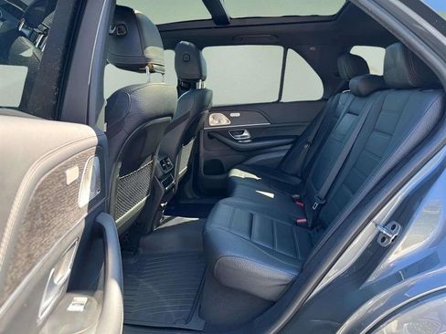 Used 2021 Mercedes-Benz GLE 580 4MATIC image 11