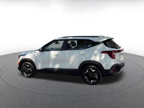 Used 2025 Kia Seltos S FWD image 10